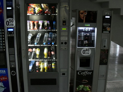 Кафе-машини, автомати за студени напитки и захарни изделия
