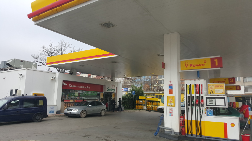 Shell - Petrol station, lpg