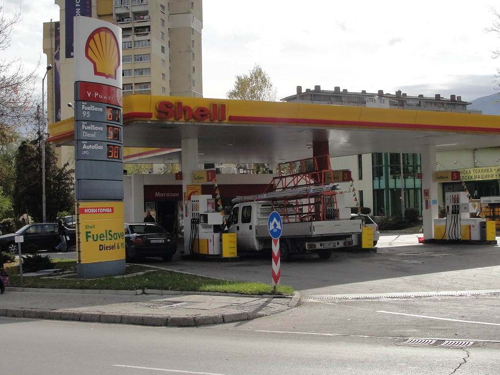 Shell - Petrol station, lpg