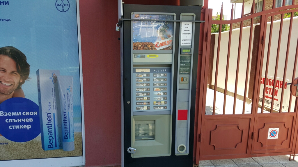 Coffee vending machine