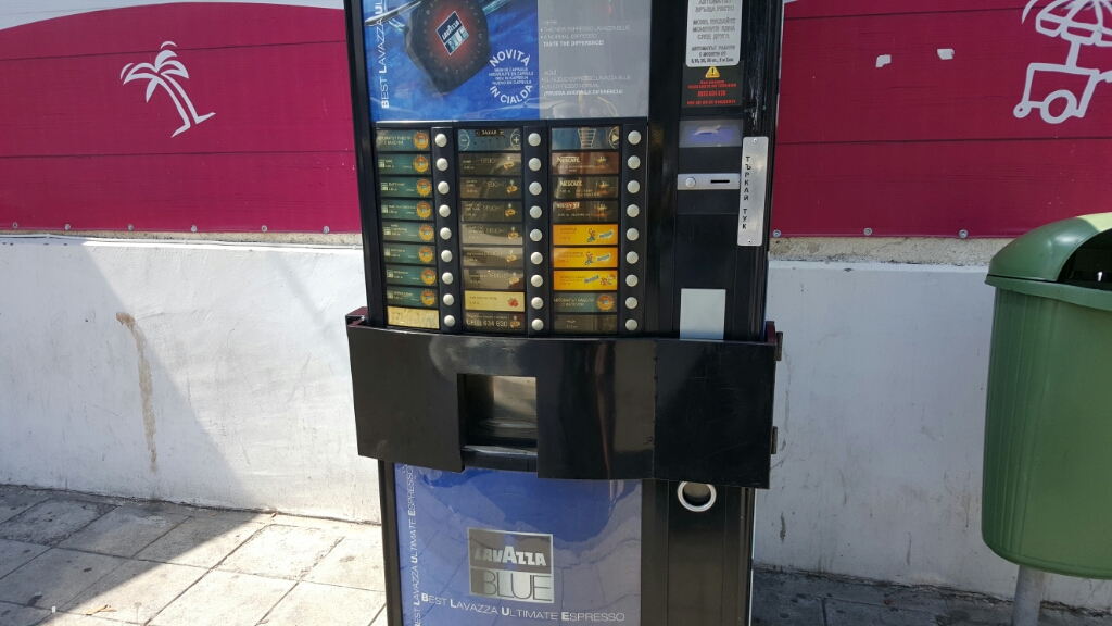 Coffee vending machine