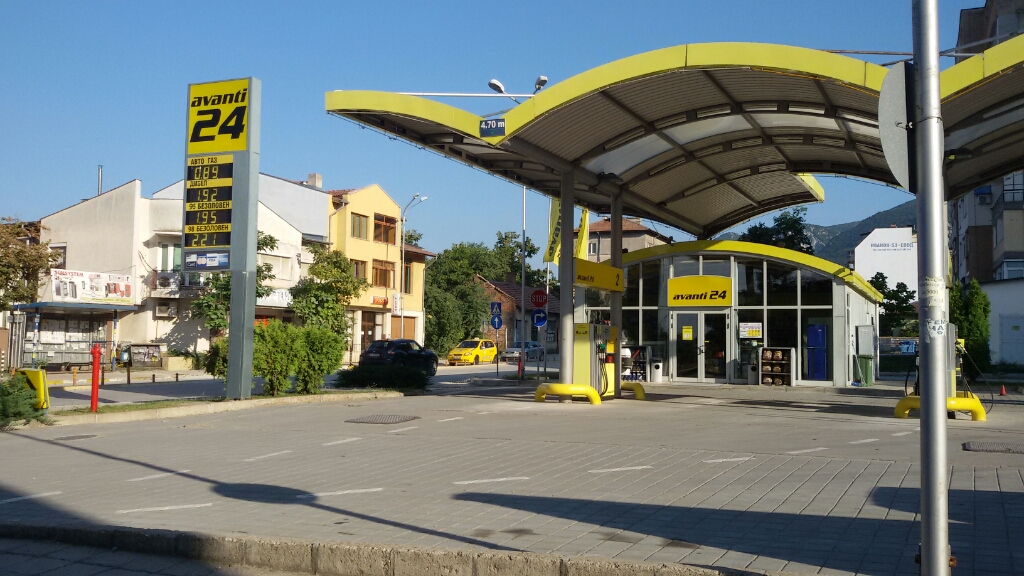 Avanti 24 - Petrol station, lpg