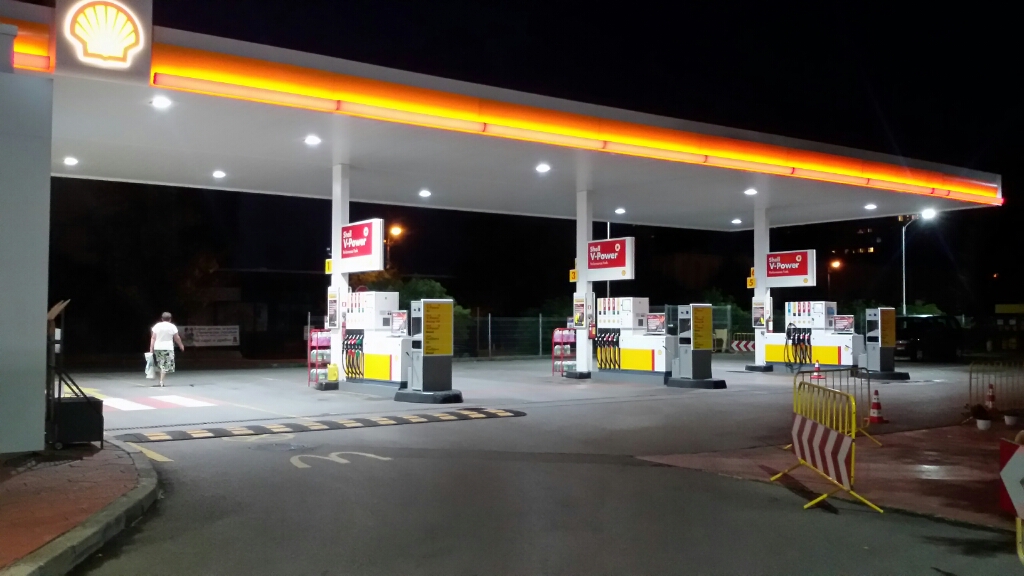 Shell - Petrol station, lpg