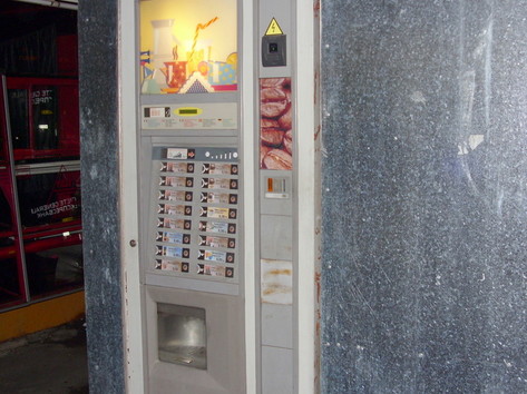 Coffee vending machine