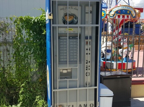 Coffee vending machine