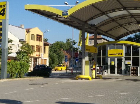 Avanti 24 - Petrol station, lpg