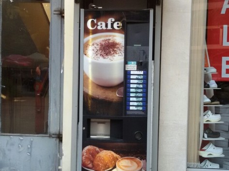 Coffee vending machine