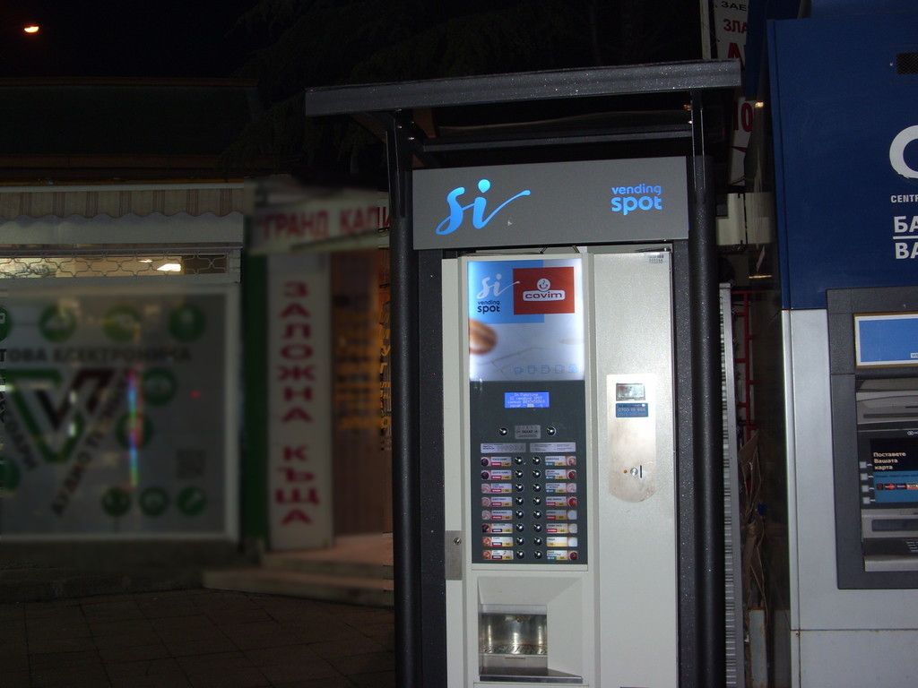 Coffee vending machine