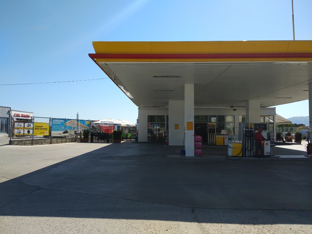 Shell - Petrol station, lpg