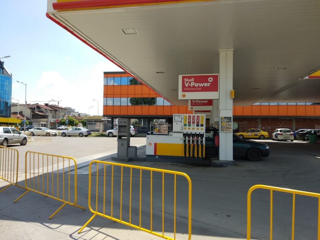 Shell - Petrol station, lpg, car wash