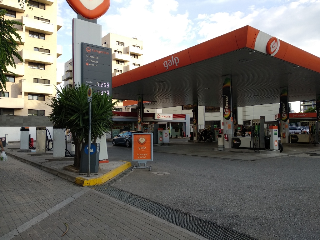 Galp - Petrol station, carwash