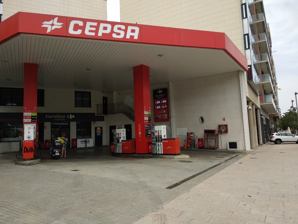 Cepsa - Petrol station