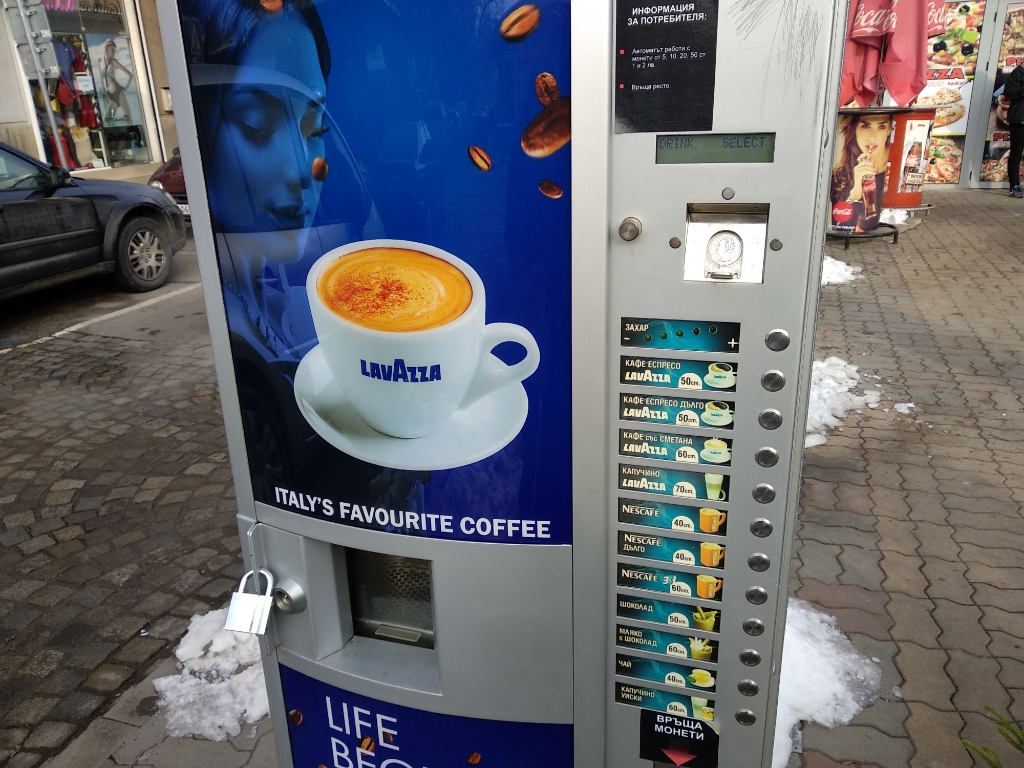 Coffee vending machine