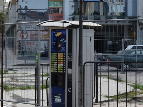 Coffee vending machine