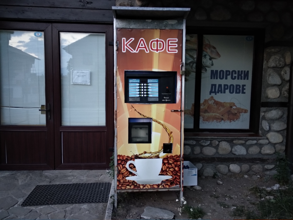 Coffee vending machine