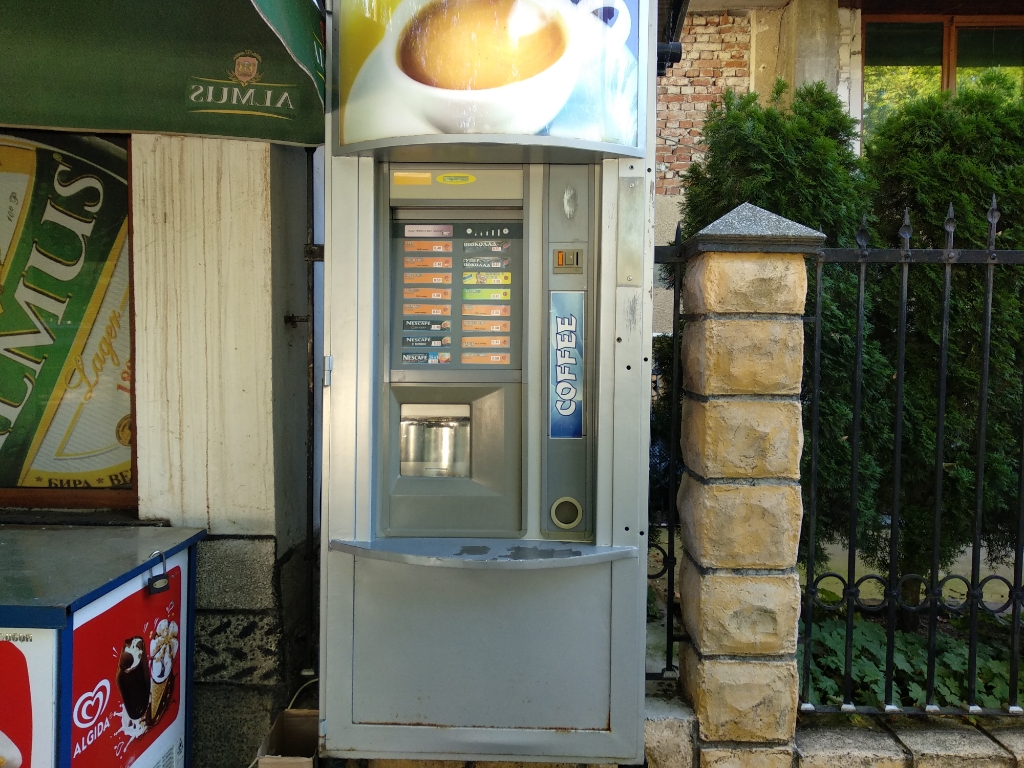 Coffee vending machine