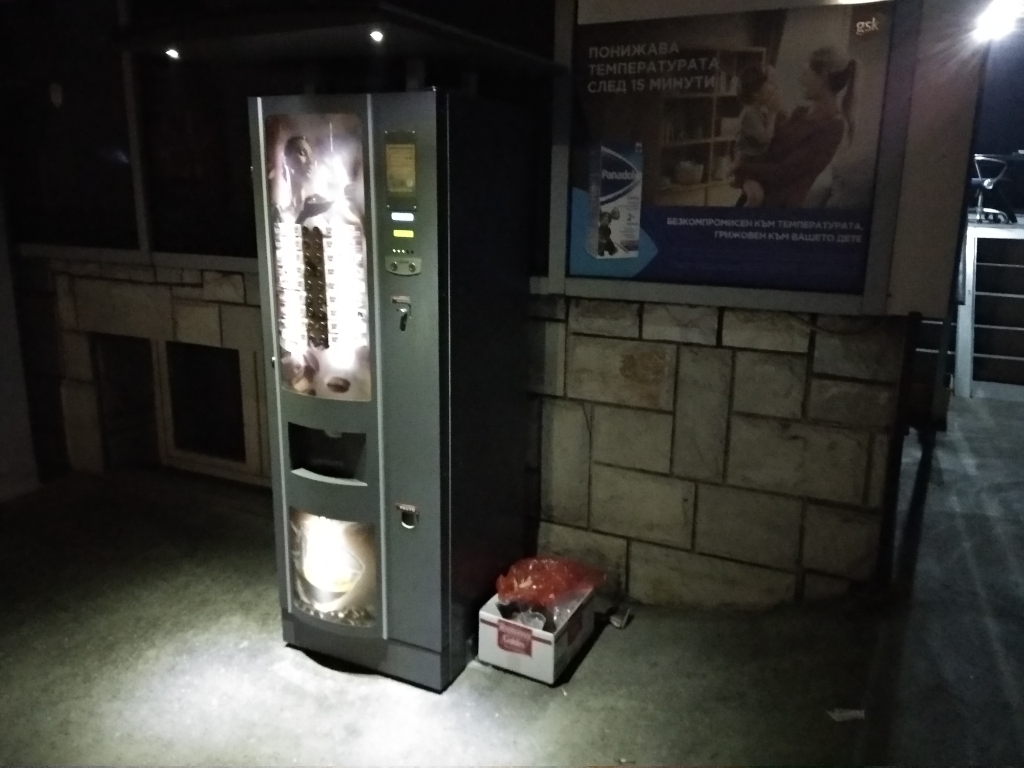 Coffee vending machine