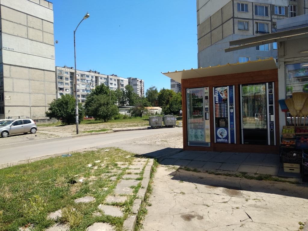 Coffee vending machines, cold drinks and snacks machines