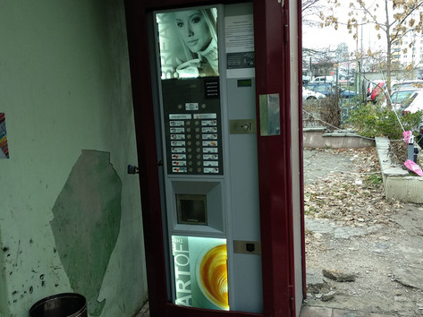 Coffee vending machine