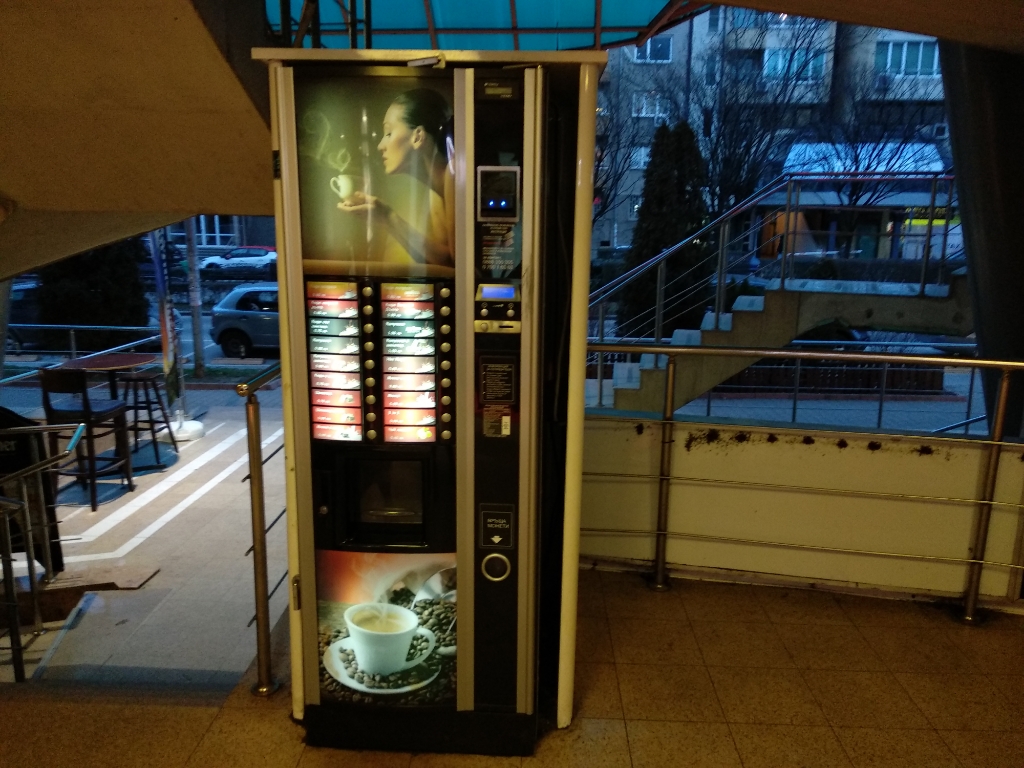 Coffee vending machine