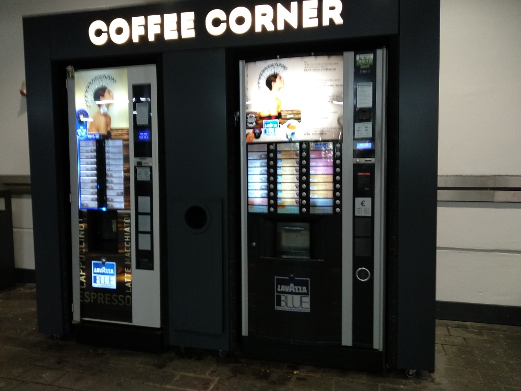 Coffee vending machine