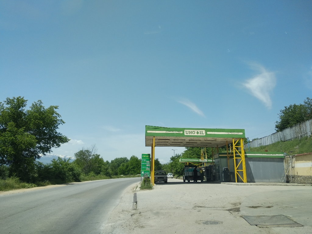 Uno oil - Petrol station, lpg