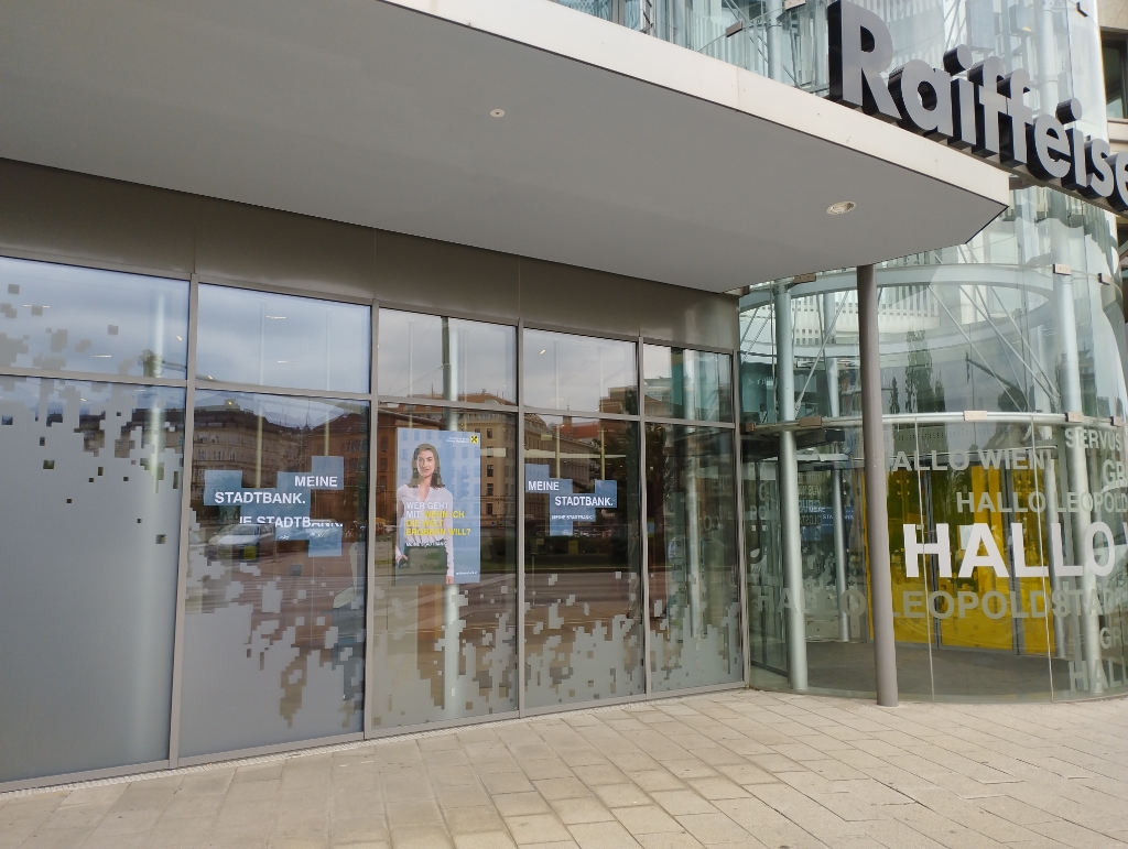 RaiffeisenBANK - ATM, Self service zone