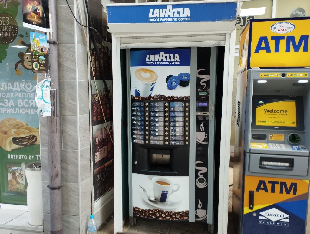 Coffee vending machine