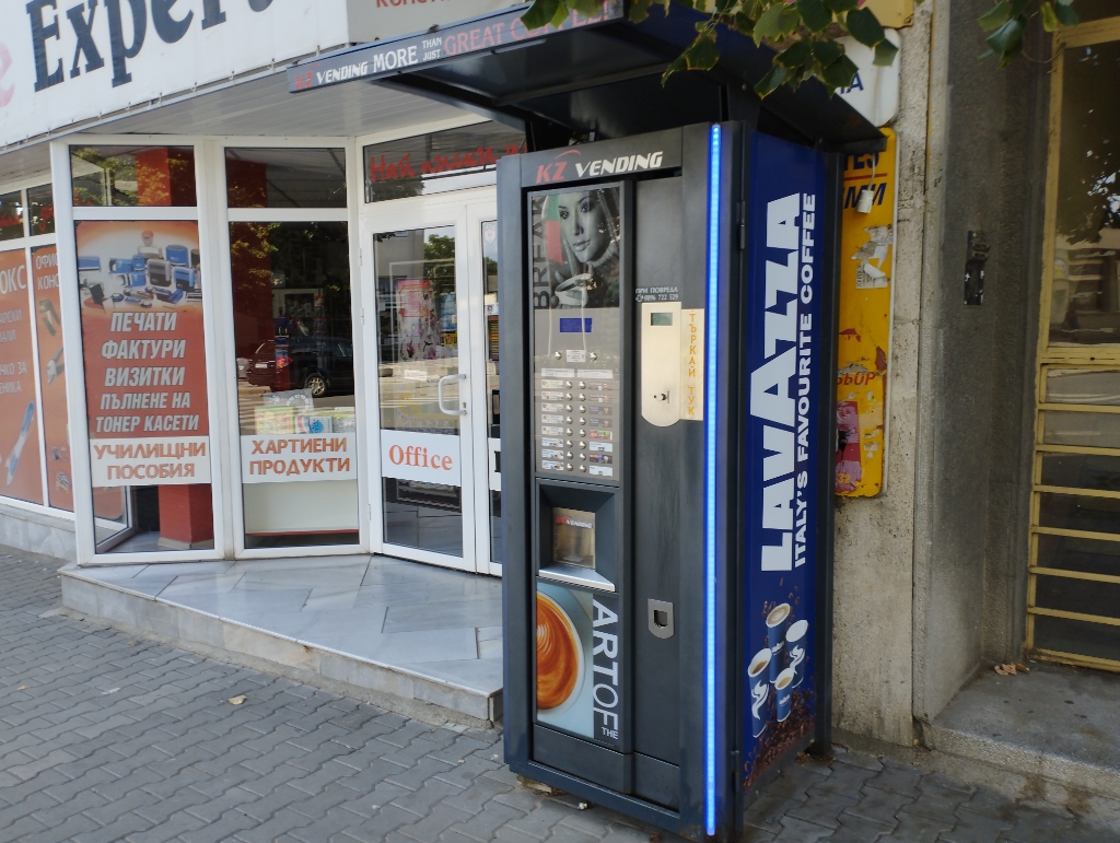 Coffee vending machine