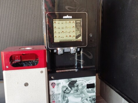 Coffee vending machine