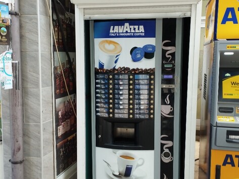 Coffee vending machine