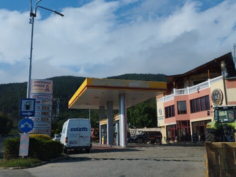 Petrol station, lpg