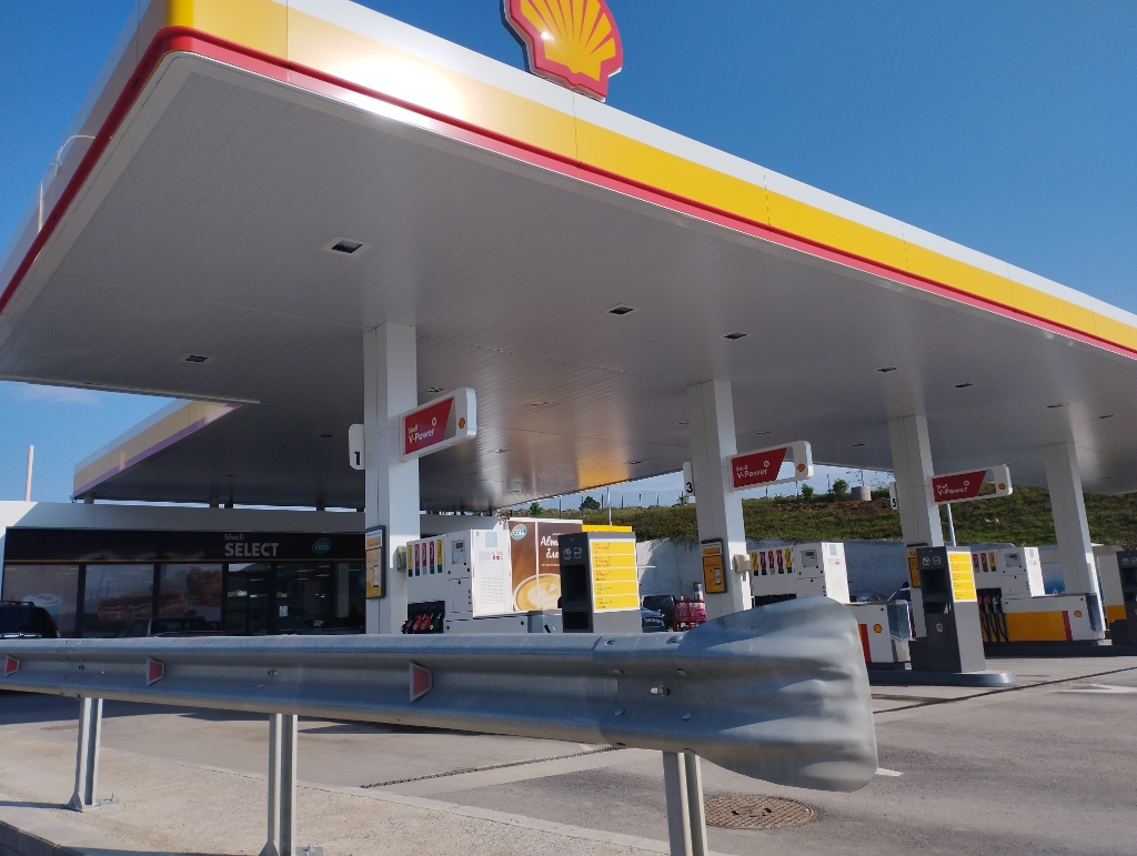 Shell - Petrol station