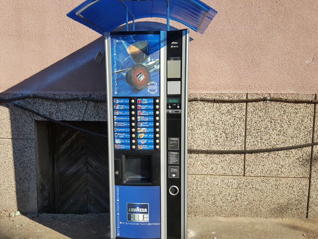 Coffee vending machine