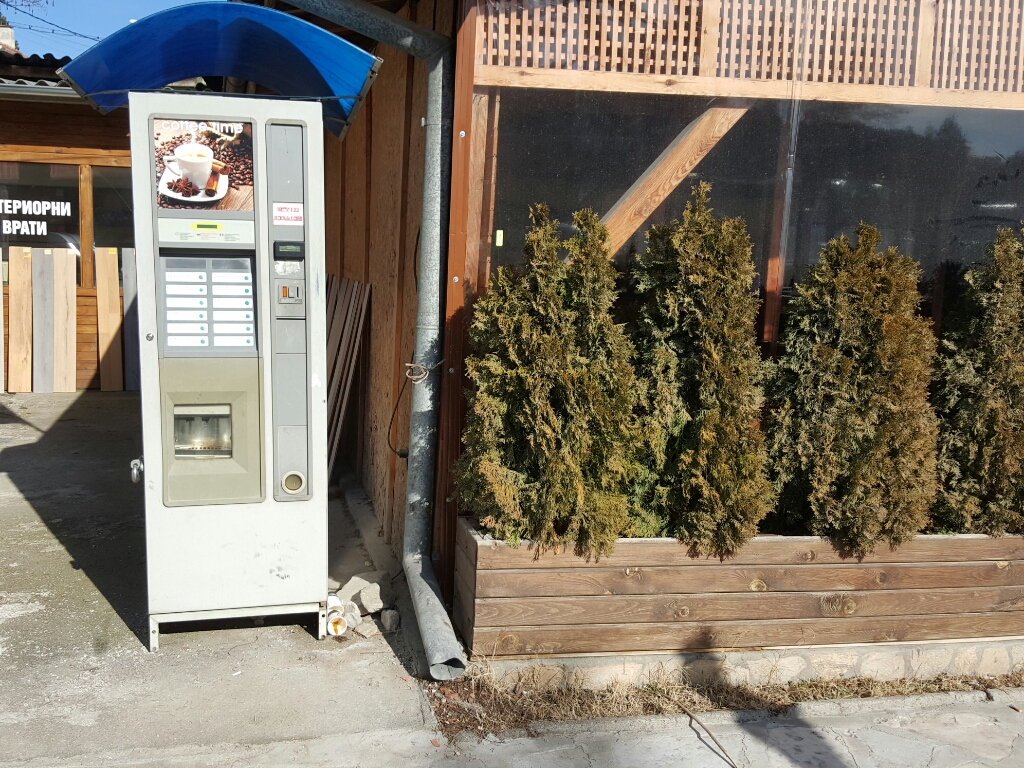 Coffee vending machine