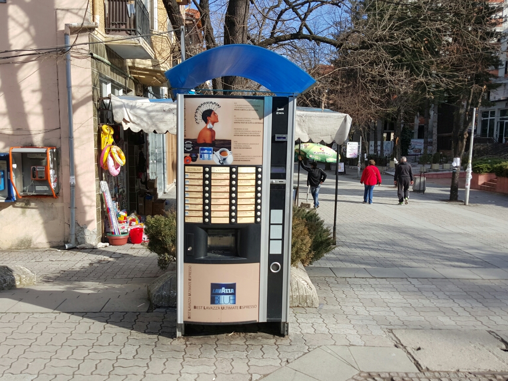 Coffee vending machine