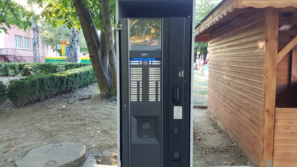 Coffee vending machine