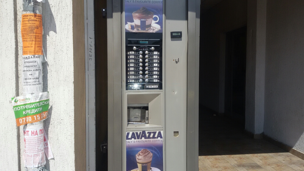 Coffee vending machine