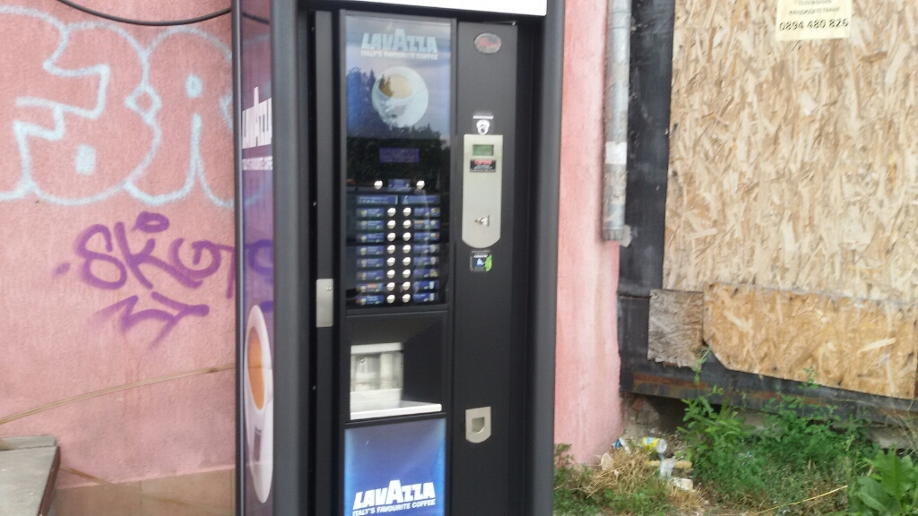 Coffee vending machine