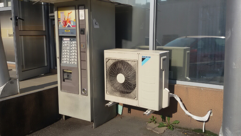 Coffee vending machine