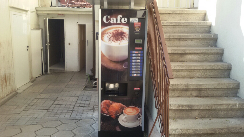 Coffee vending machine