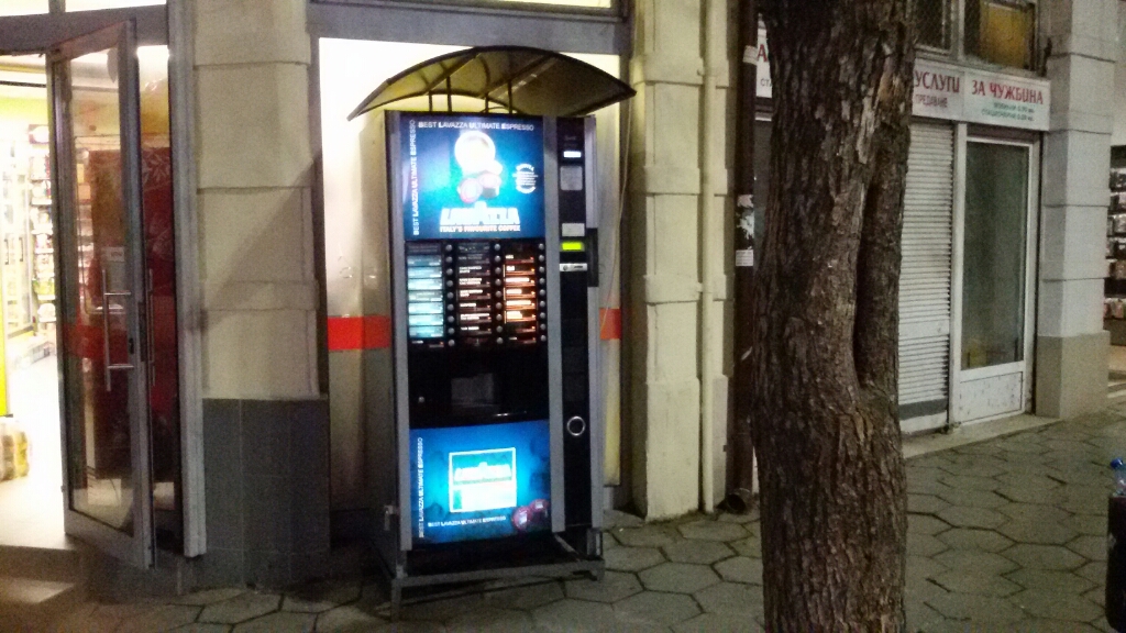 Coffee vending machine