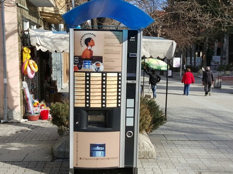 Coffee vending machine