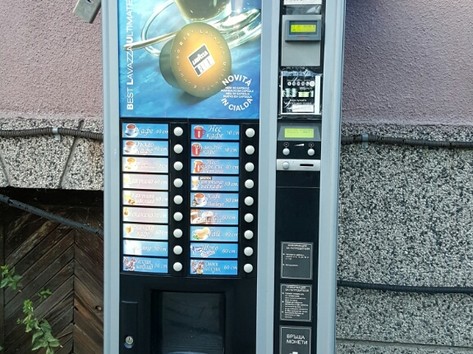 Coffee vending machine