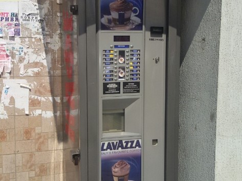 Coffee vending machine