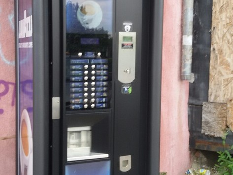 Coffee vending machine