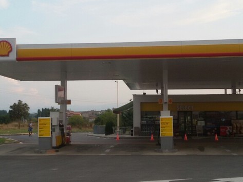 Shell - Petrol station, lpg